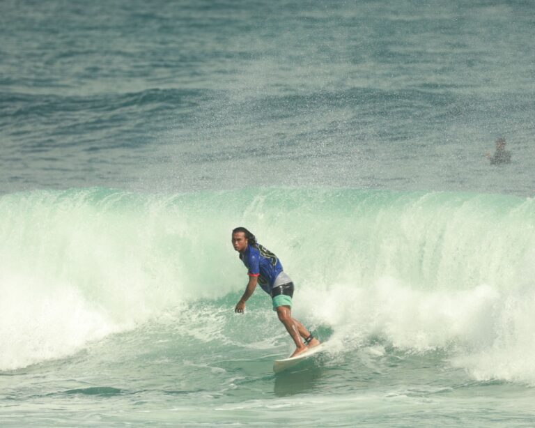 intermediate surf lessons in Bali in Canggu